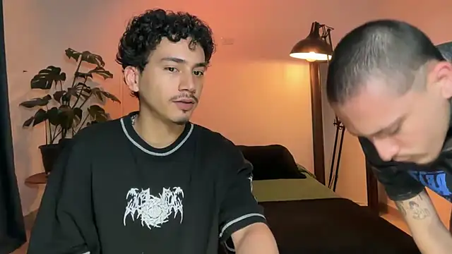 Snapshot of Noah_and_Steven chatting on 7, 7, 2026 Noah and Steven online show from 7, 7, 2026