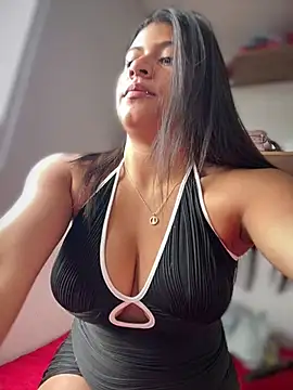 ElahiaMarquez online show from 4, 8, 2026