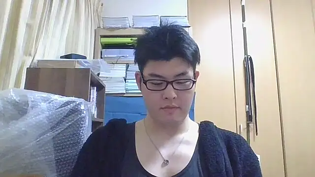 Snapshot of shun_201 chatting on 20, 4, 2026 shun 201 online show from 20, 4, 2026