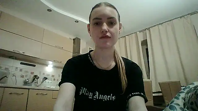 Snapshot of Lisanta chatting on 2, 5, 2026 Lisanta online show from 2, 5, 2026