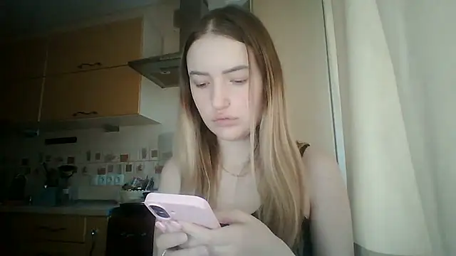 Snapshot of Lisanta chatting on 3, 6, 2026 Lisanta online show from 3, 6, 2026