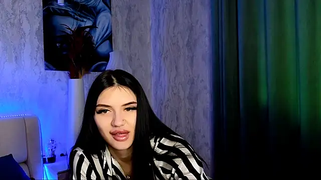 Holly Beck online show from 28, 5, 2026