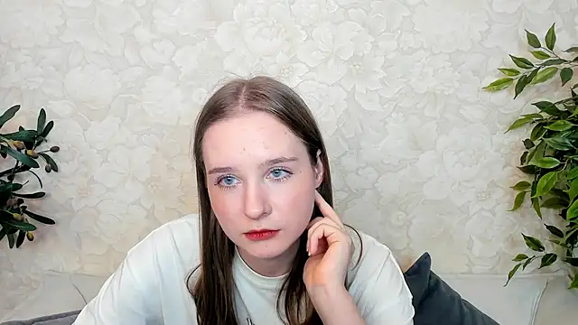 AyanaHocke online show from 21, 4, 2026