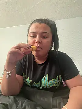 Snapshot of Laurenrose_x chatting on 11, 5, 2026 Laurenrose x online show from 11, 5, 2026