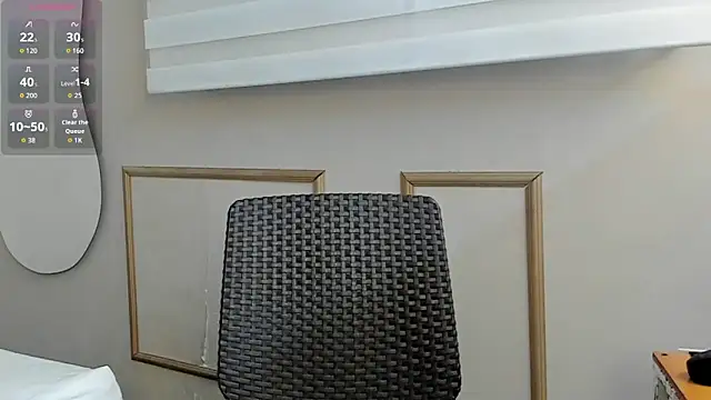 Snapshot of Isa_Collin chatting on 27, 4, 2026 Isa Collin online show from 27, 4, 2026