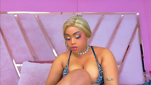 TiannahGlow online show from 16, 5, 2026