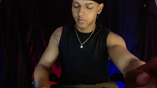 Snapshot of zoriel_bigcock chatting on 4, 6, 2026 zoriel bigcock online show from 4, 6, 2026