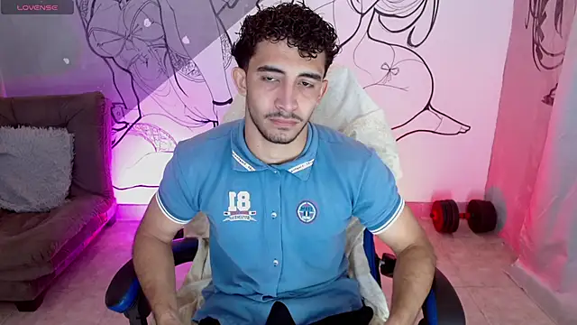 Snapshot of caius_bigcock1 chatting on 10, 5, 2026 caius bigcock1 online show from 10, 5, 2026