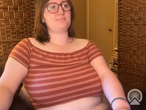 lucy-comes-true online show from 14, 5, 2026
