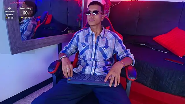 Snapshot of Alan_Colthon chatting on 20, 5, 2026 Alan Colthon online show from 20, 5, 2026