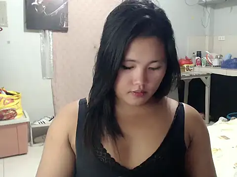 Snapshot of YourBaby_Eva chatting on 18, 6, 2026 YourBaby Eva online show from 18, 6, 2026
