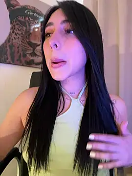 Snapshot of IsabellaNoir_ chatting on 7, 7, 2026 IsabellaNoir online show from 7, 7, 2026
