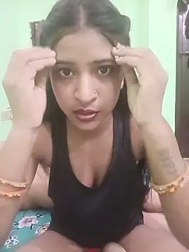 hot-couple-0 online show from 17, 5, 2026