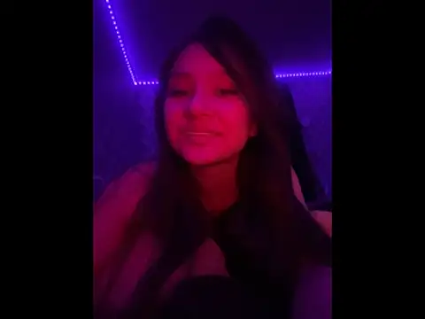 AriaBrooks online show from 22, 4, 2026