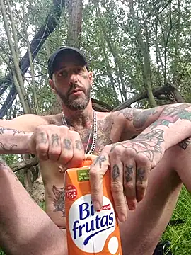 Snapshot of DuroHustler chatting on 3, 5, 2026 DuroHustler online show from 3, 5, 2026