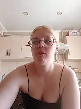Snapshot of LoisFox chatting on 6, 6, 2026 LoisFox online show from 6, 6, 2026