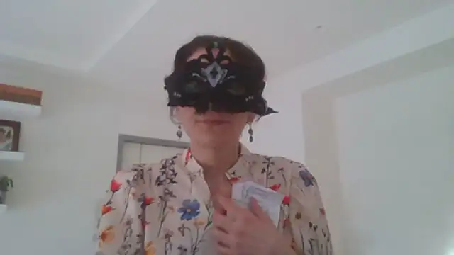 Snapshot of HelenTiAscolta chatting on 4, 6, 2026 HelenTiAscolta online show from 4, 6, 2026