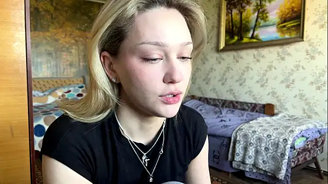 Snapshot of AlisiaStreitmatter chatting on 3, 5, 2026 AlisiaStreitmatter online show from 3, 5, 2026