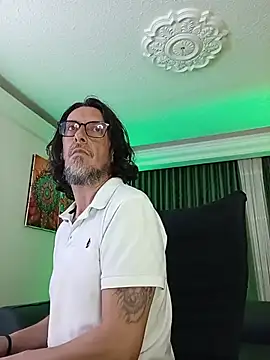 Snapshot of DaddyLolii chatting on 3, 8, 2026 DaddyLolii online show from 3, 8, 2026