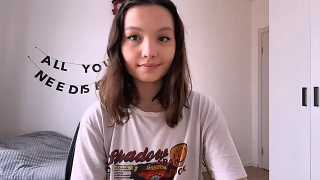 RochelTrewhitt online show from 27, 4, 2026
