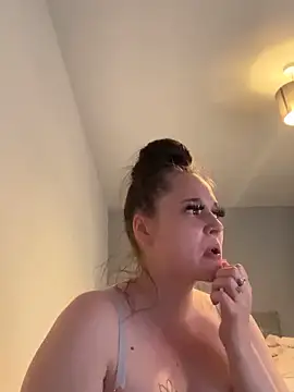 Poppylooloo online show from 10, 5, 2026