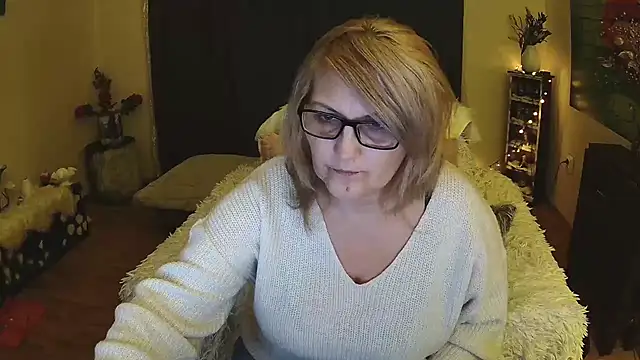 Divineblond online show from 11, 2, 2025