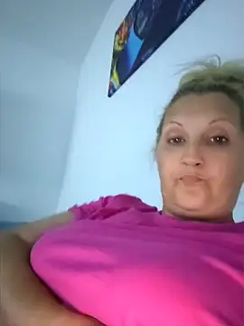 Divineblond online show from 3, 6, 2026