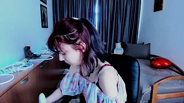 Snapshot of MiniLysii chatting on 29, 5, 2026 MiniLysii online show from 29, 5, 2026