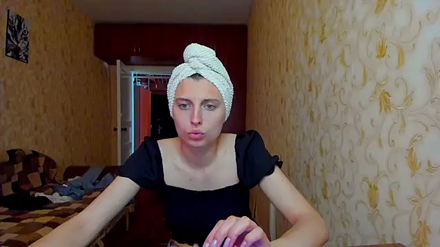Snapshot of MilaShka29 chatting on 10, 6, 2026 MilaShka29 online show from 10, 6, 2026