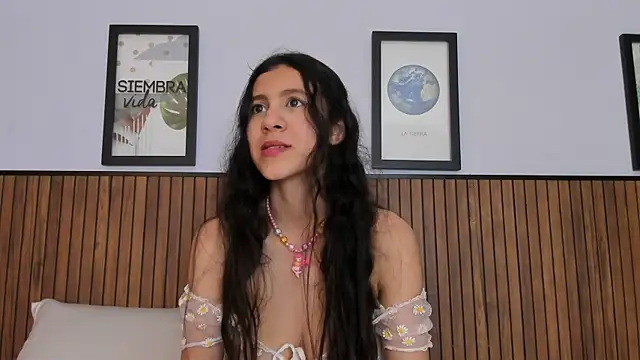 Snapshot of shery_milk chatting on 28, 6, 2026 shery milk online show from 28, 6, 2026