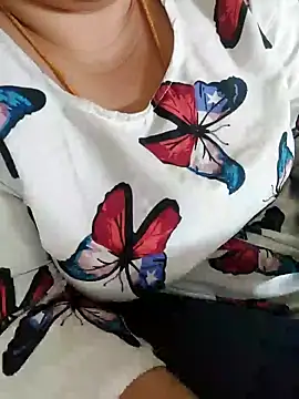 Snapshot of Call_Honey chatting on 4, 7, 2026 Call Honey online show from 4, 7, 2026