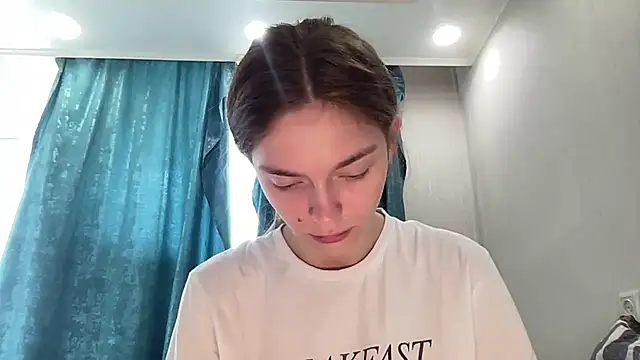Snapshot of MonaNox chatting on 1, 7, 2026 MonaNox online show from 1, 7, 2026