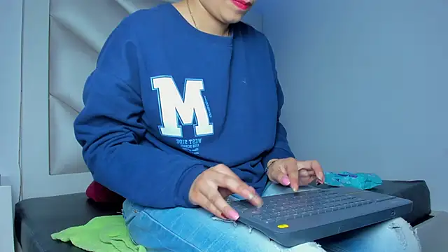 Valentina js online show from 18, 6, 2026
