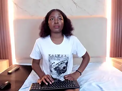 YuyuHOT online show from 23, 4, 2026