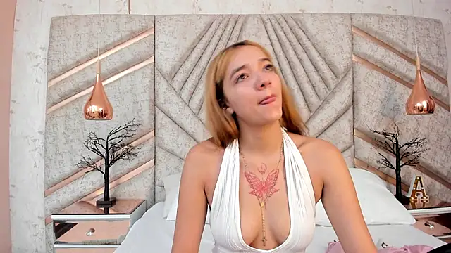Snapshot of SamaanthaMiller chatting on 3, 5, 2026 SamaanthaMiller online show from 3, 5, 2026