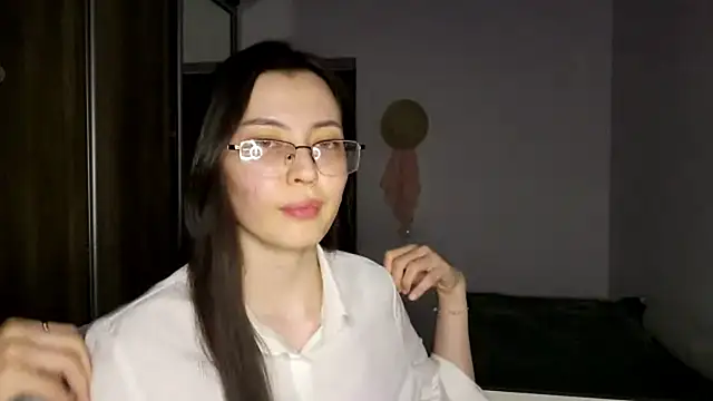 Snapshot of AshleyTropiano chatting on 2, 6, 2026 AshleyTropiano online show from 2, 6, 2026