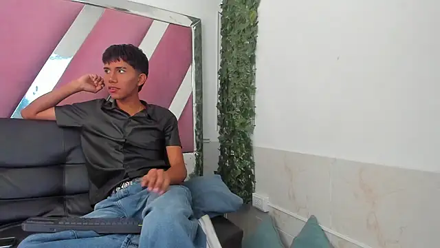 Snapshot of KevCokk chatting on 26, 5, 2026 KevCokk online show from 26, 5, 2026