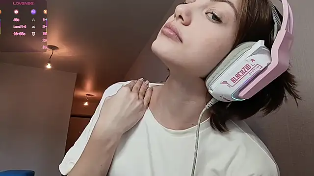 Snapshot of LinaFlamie chatting on 3, 5, 2026 LinaFlamie online show from 3, 5, 2026