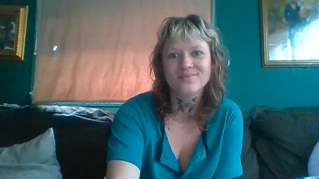 RosieSwitchBitch online show from 19, 6, 2026