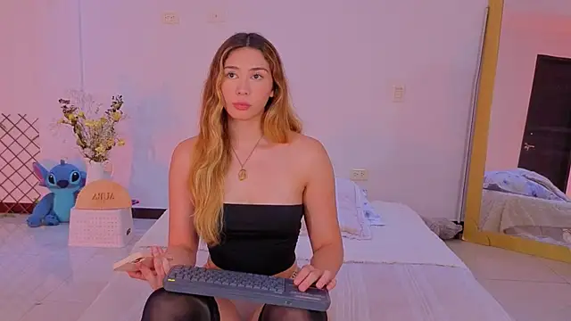 Lovelymoon  online show from 16, 5, 2026