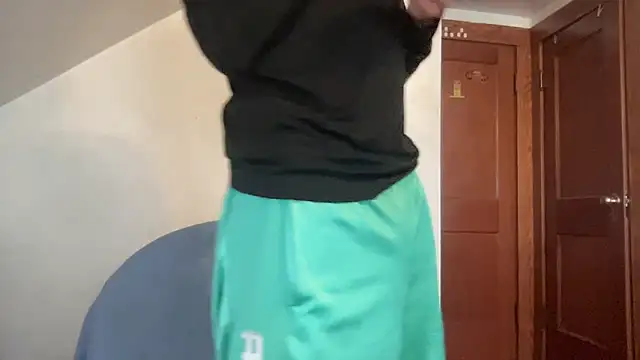 Outofhisleague  online show from 25, 4, 2026