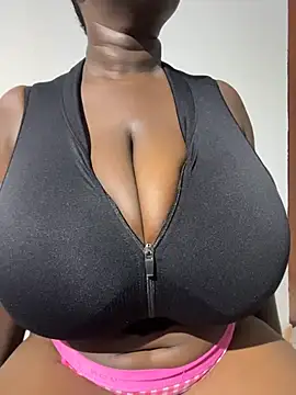 Snapshot of bigBaebyy chatting on 3, 7, 2026 bigBaebyy online show from 3, 7, 2026