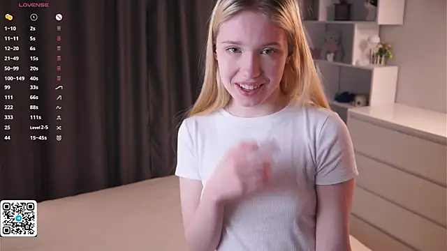 Snapshot of Sweet_Love_Lily chatting on 26, 5, 2026 Sweet Love Lily online show from 26, 5, 2026