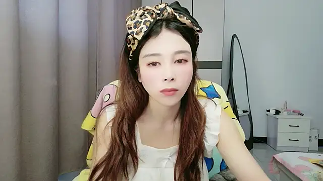 xiaoxiaohong030 online show from 8, 6, 2026