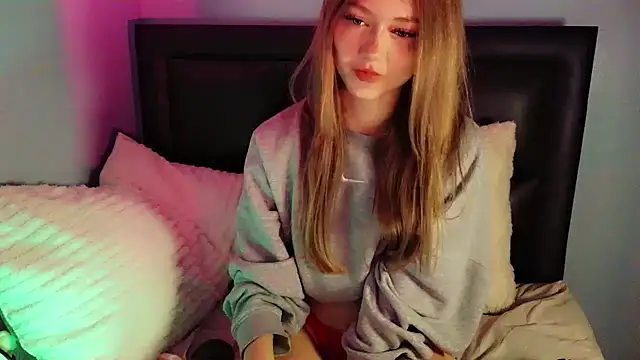 Snapshot of Finally18Cicii chatting on 1, 6, 2026 Finally18Cicii online show from 1, 6, 2026