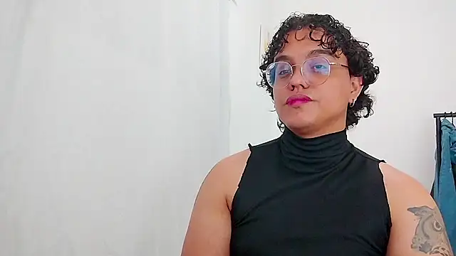 Snapshot of Diane_exotic chatting on 28, 4, 2026 Diane exotic online show from 28, 4, 2026