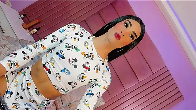 Darianavelazquez online show from 6, 6, 2026