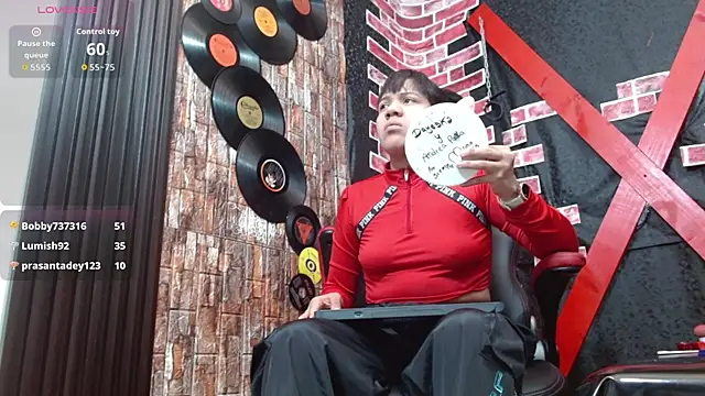 Dominatriz Arlette online show from 26, 6, 2026