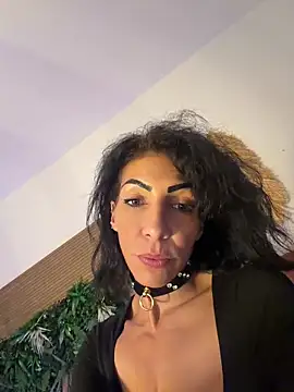 Snapshot of Yasmiinee chatting on 31, 5, 2026 Yasmiinee online show from 31, 5, 2026