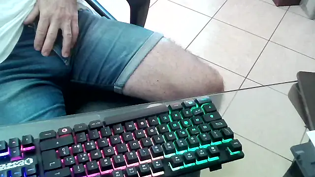 Snapshot of kelper18 chatting on 9, 6, 2026 kelper18 online show from 9, 6, 2026